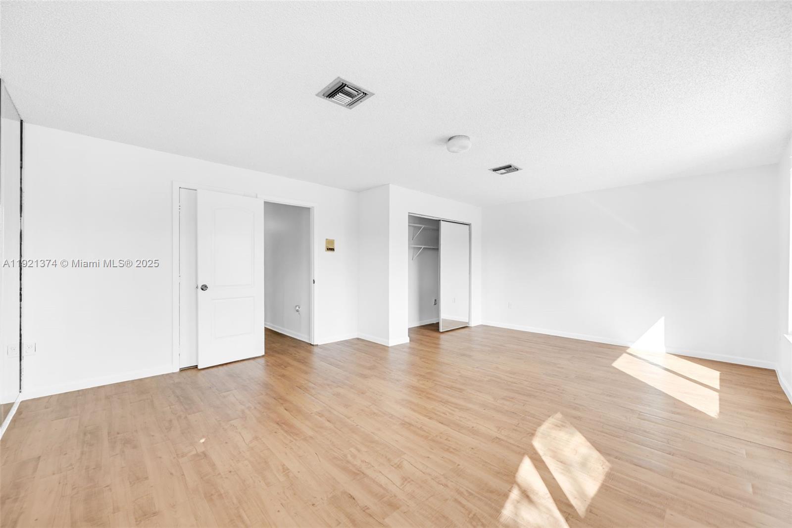 BOULEVARD NORTH - Residential