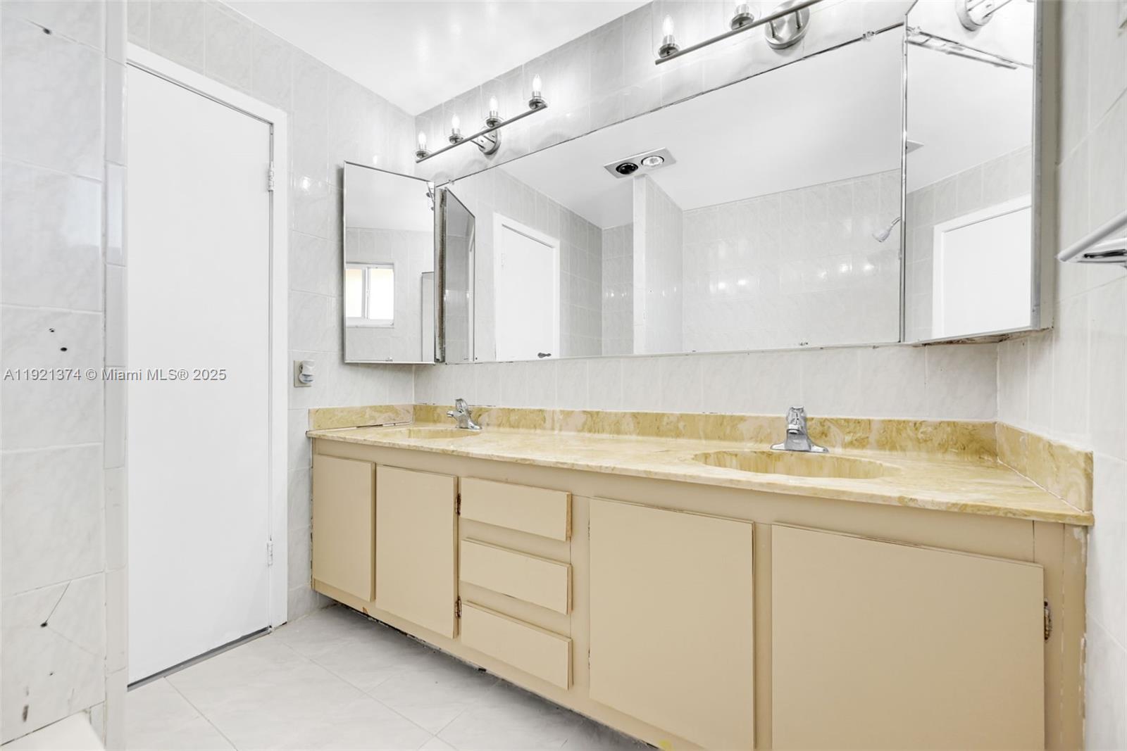 BOULEVARD NORTH - Residential