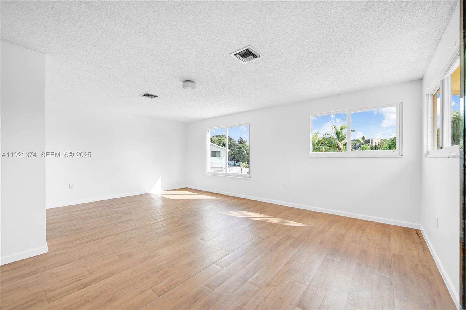 BOULEVARD NORTH - Residential