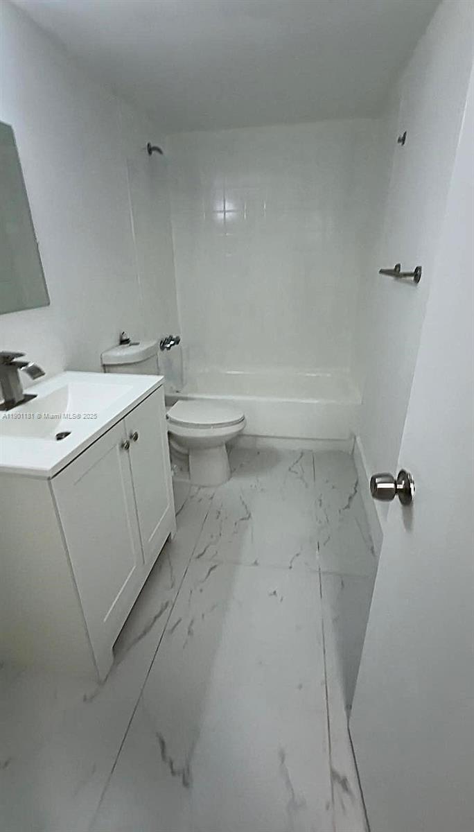 OLA CONDO - Residential Lease