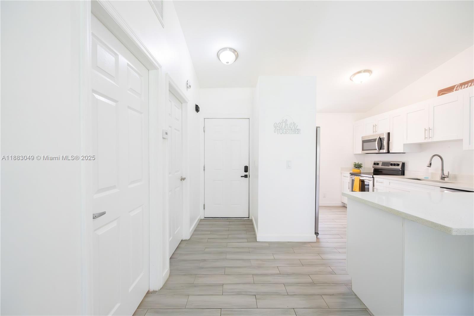 Charming 2-bedroom, 2-bathroom duplex for rent in the heart of Wellington! Perfectly located for easy access to everything the area has to offer. Recently remodeled with modern finishes, this home can be rented furnished or unfurnished to suit your needs. Enjoy the convenience of no HOA, making for a seamless move-in process. Whether you're looking for a cozy retreat or a stylish place to call home, this duplex is a must-see! Don't miss out on this incredible rental opportunity.