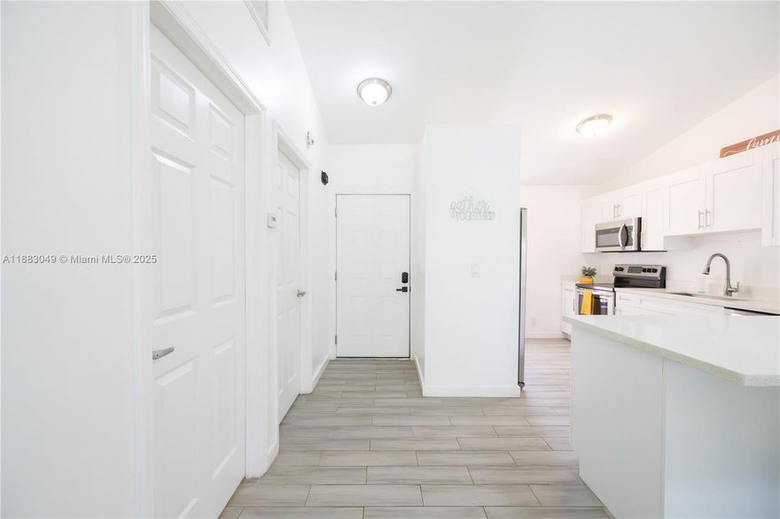 Charming 2-bedroom, 2-bathroom duplex for rent in the heart of Wellington! Perfectly located for easy access to everything the area has to offer. Recently remodeled with modern finishes, this home can be rented furnished or unfurnished to suit your needs. Enjoy the convenience of no HOA, making for a seamless move-in process. Whether you're looking for a cozy retreat or a stylish place to call home, this duplex is a must-see! Don't miss out on this incredible rental opportunity.