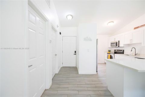 1194 Hyacinth Pl 1 Wellington FL 33414