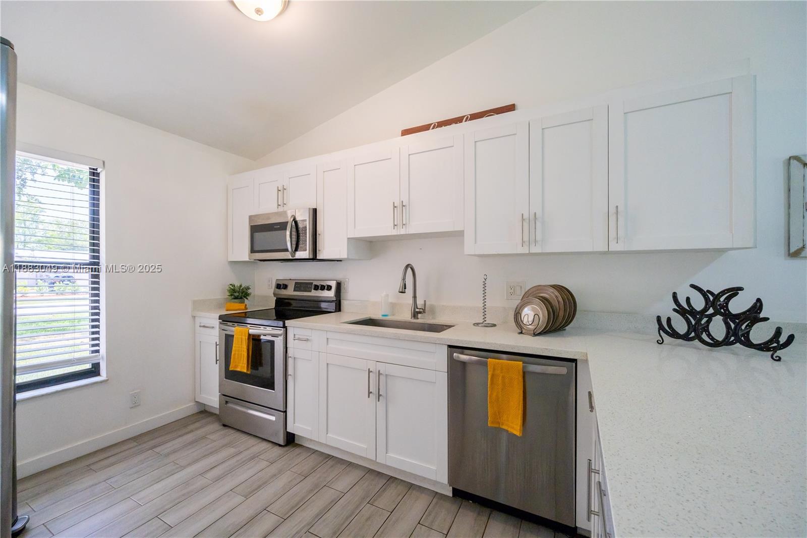 SUGAR POND MANOR OF WELLI - Residential Lease