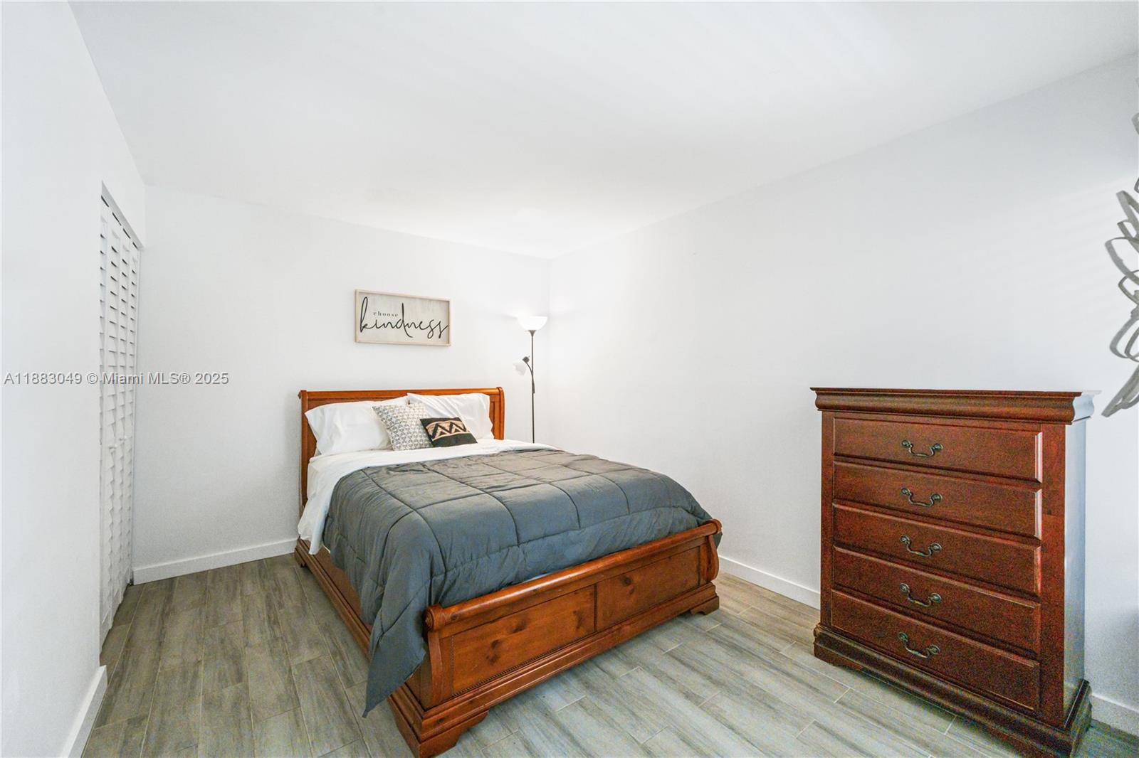 SUGAR POND MANOR OF WELLI - Residential Lease