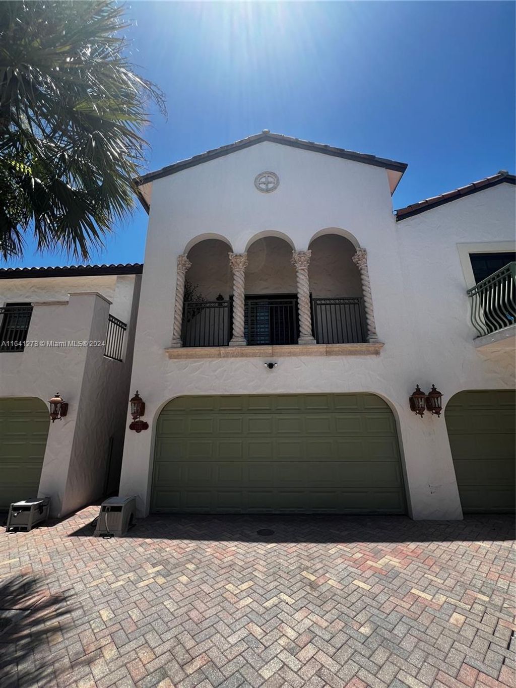 Photo of 2852 Hidden Harbour Ct #2852, Dania Beach, FL 33312 (MLS # A11641278)