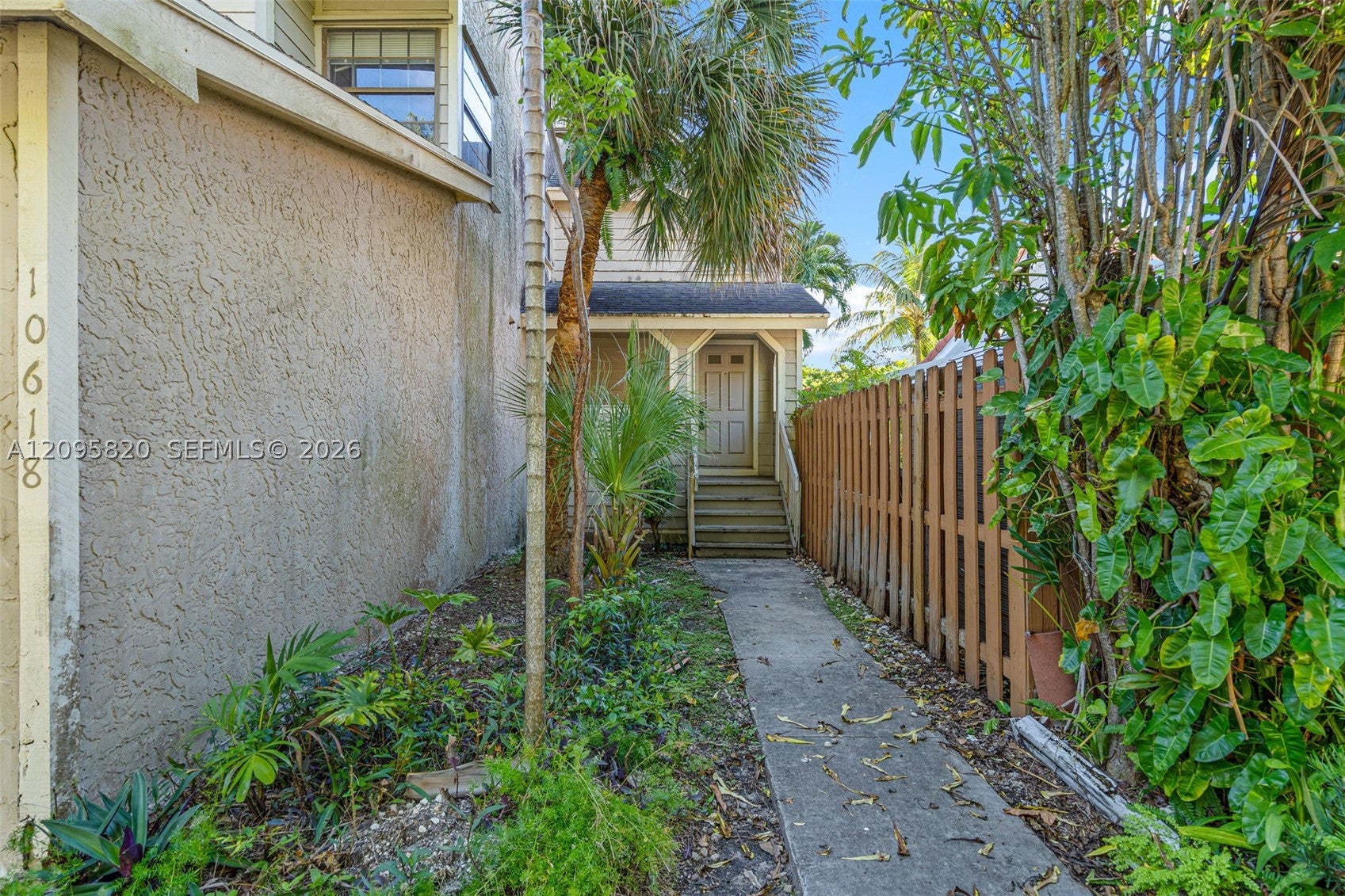10618 SW 148th Ave Dr