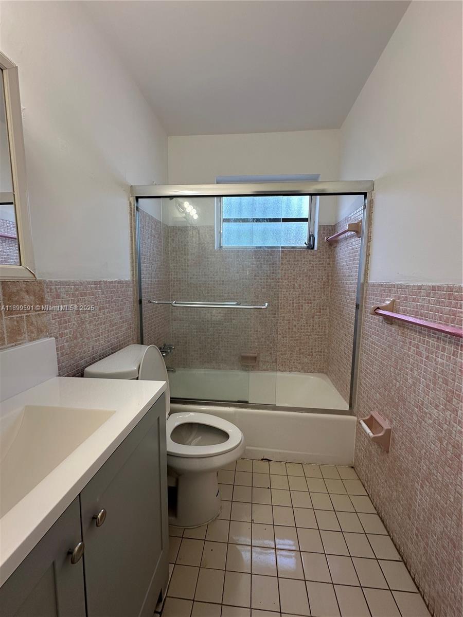 COMML ARLINGTON - Residential Lease