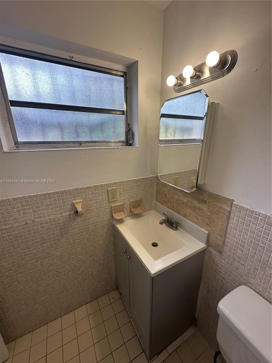 COMML ARLINGTON - Residential Lease