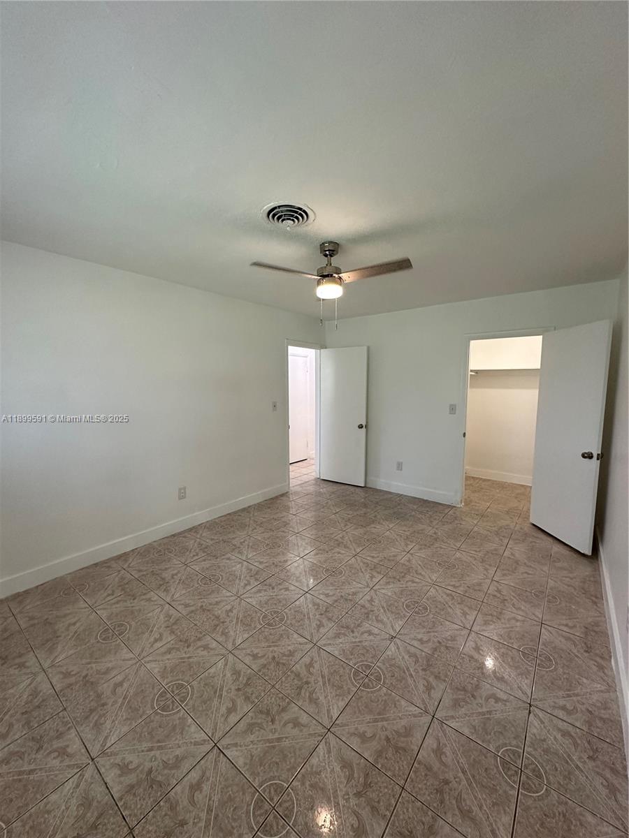 COMML ARLINGTON - Residential Lease