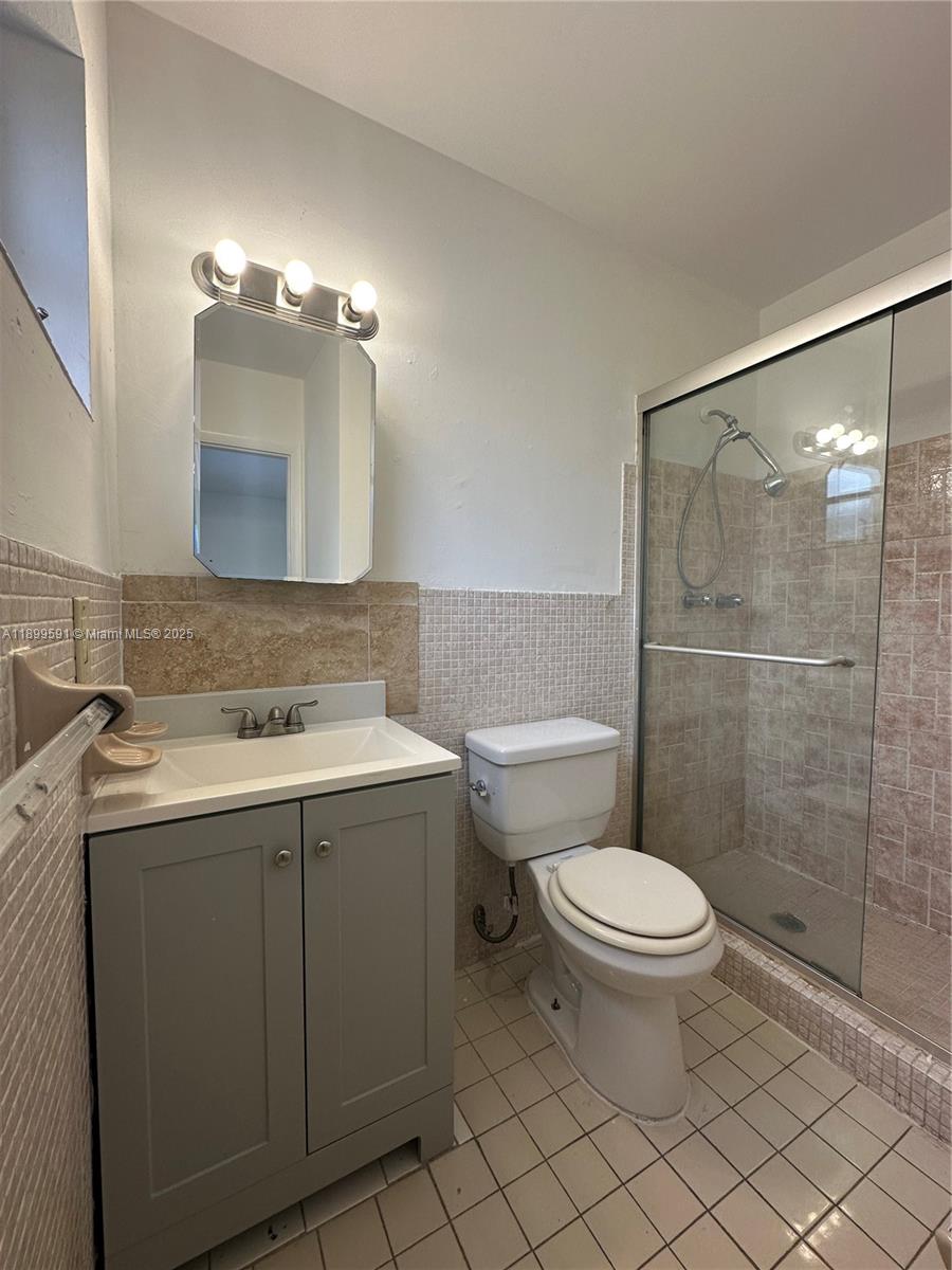 COMML ARLINGTON - Residential Lease