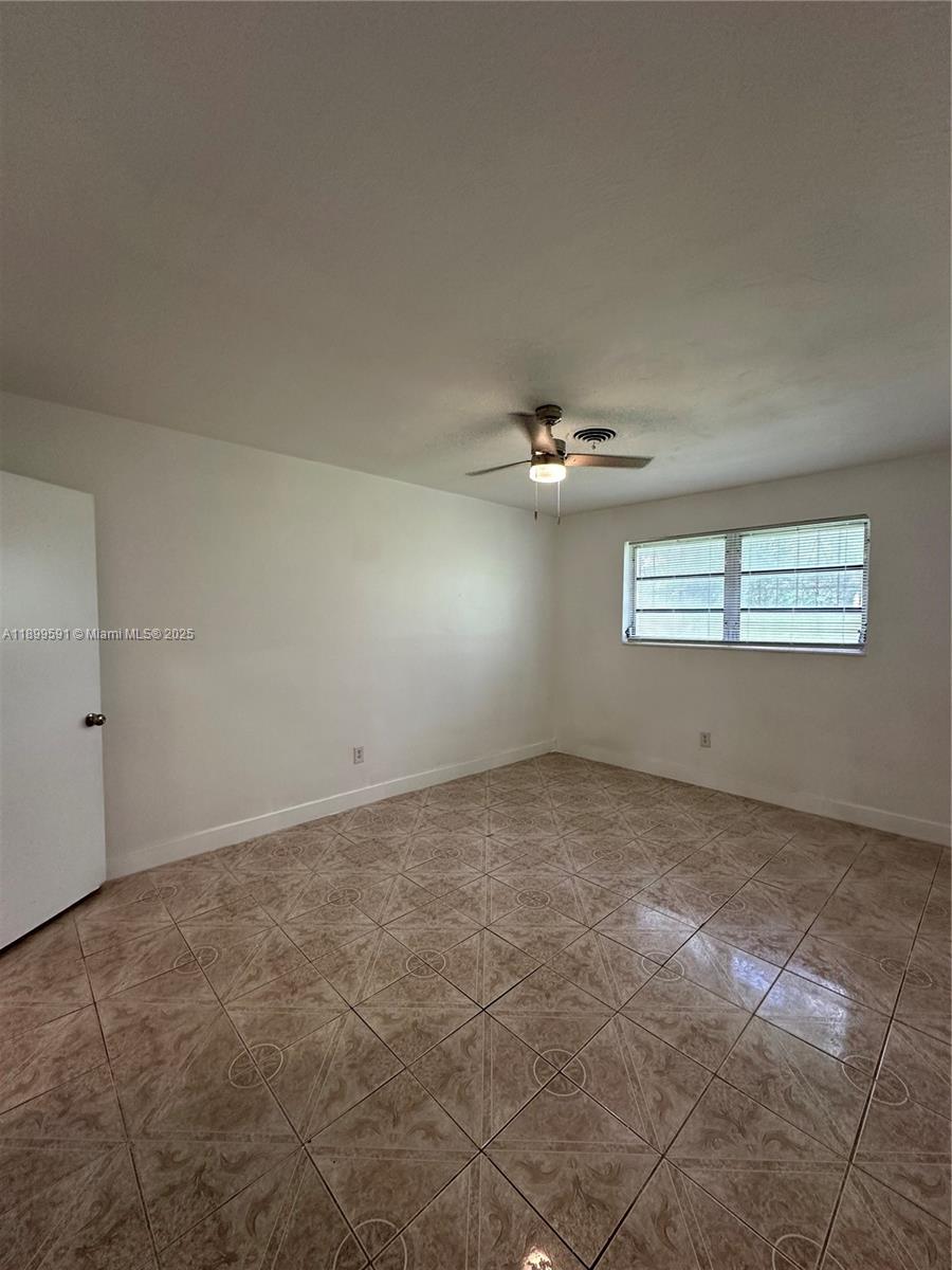 COMML ARLINGTON - Residential Lease