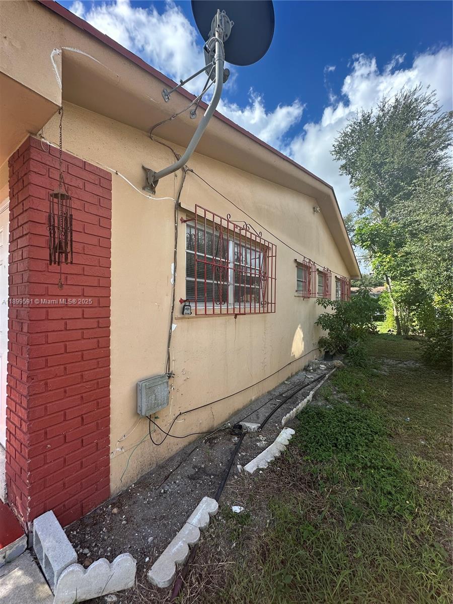 COMML ARLINGTON - Residential Lease