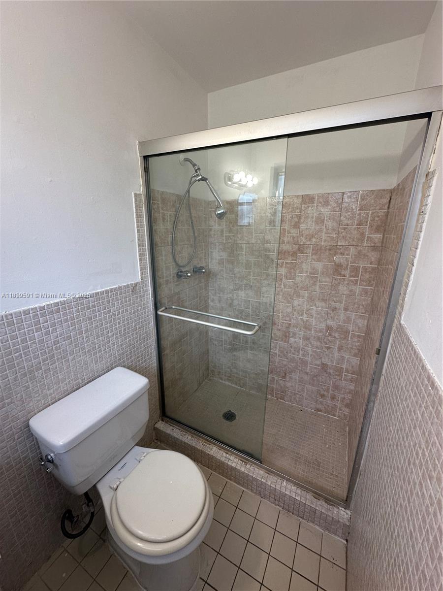 COMML ARLINGTON - Residential Lease