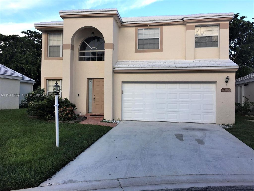 Photo of 9316 NW 8th Cir, Plantation, FL 33324 (MLS # A11941037)