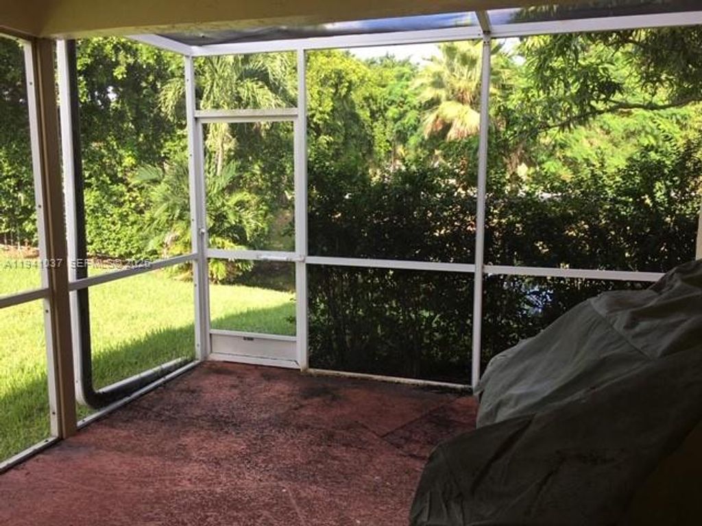 Photo of 9316 NW 8th Cir, Plantation, FL 33324 (MLS # A11941037)