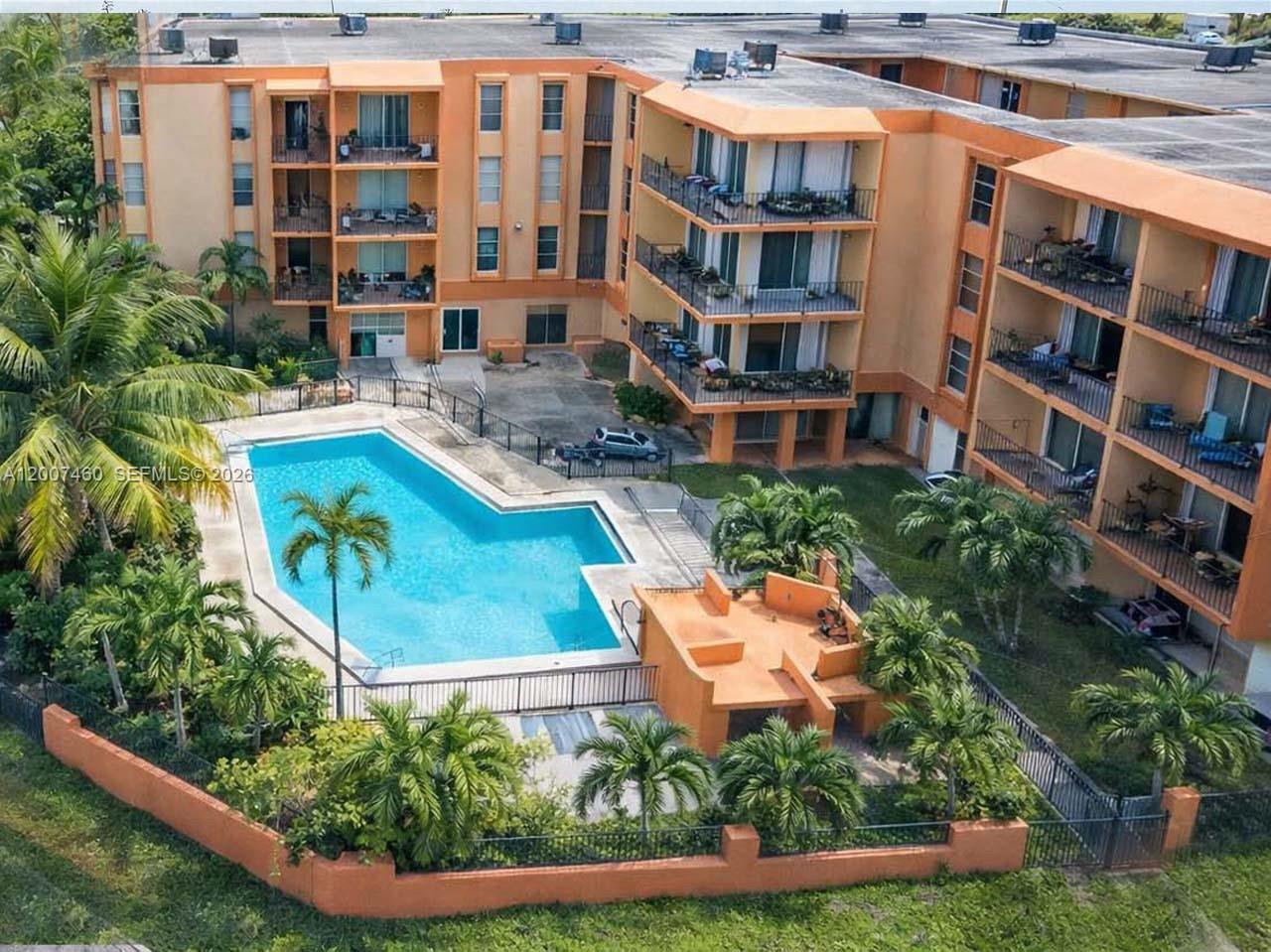 INTERNATIONAL CONDO - Residential