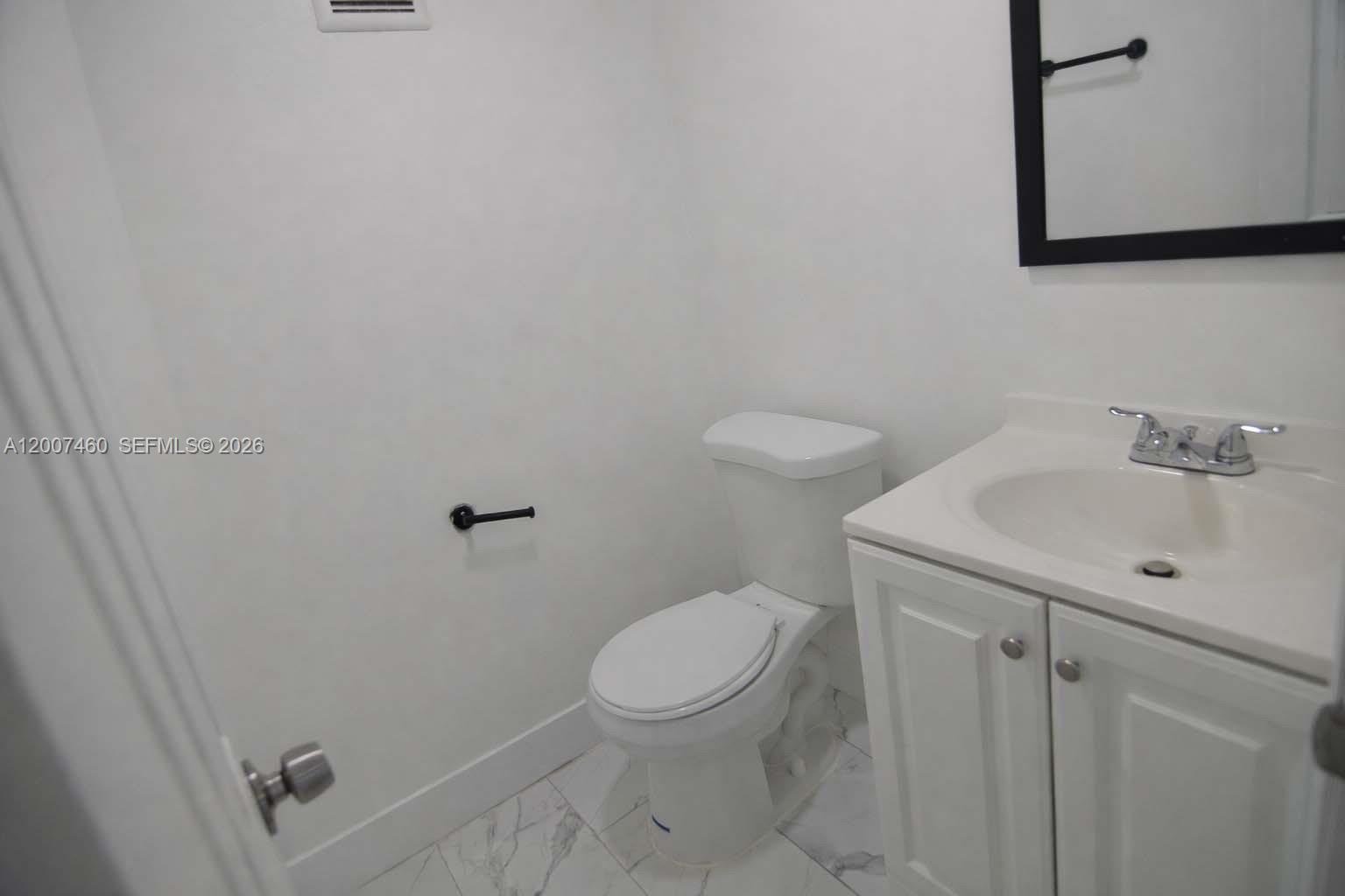 INTERNATIONAL CONDO - Residential