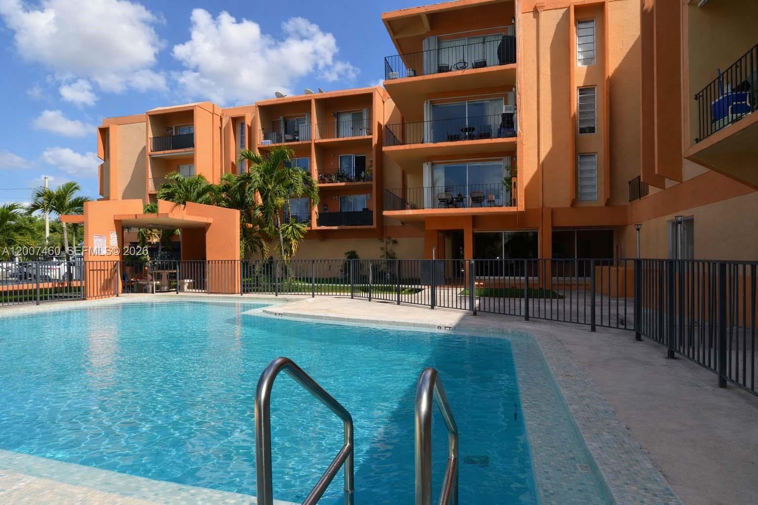 INTERNATIONAL CONDO - Residential