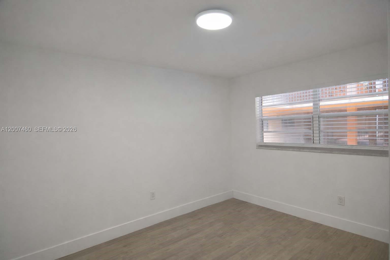 INTERNATIONAL CONDO - Residential