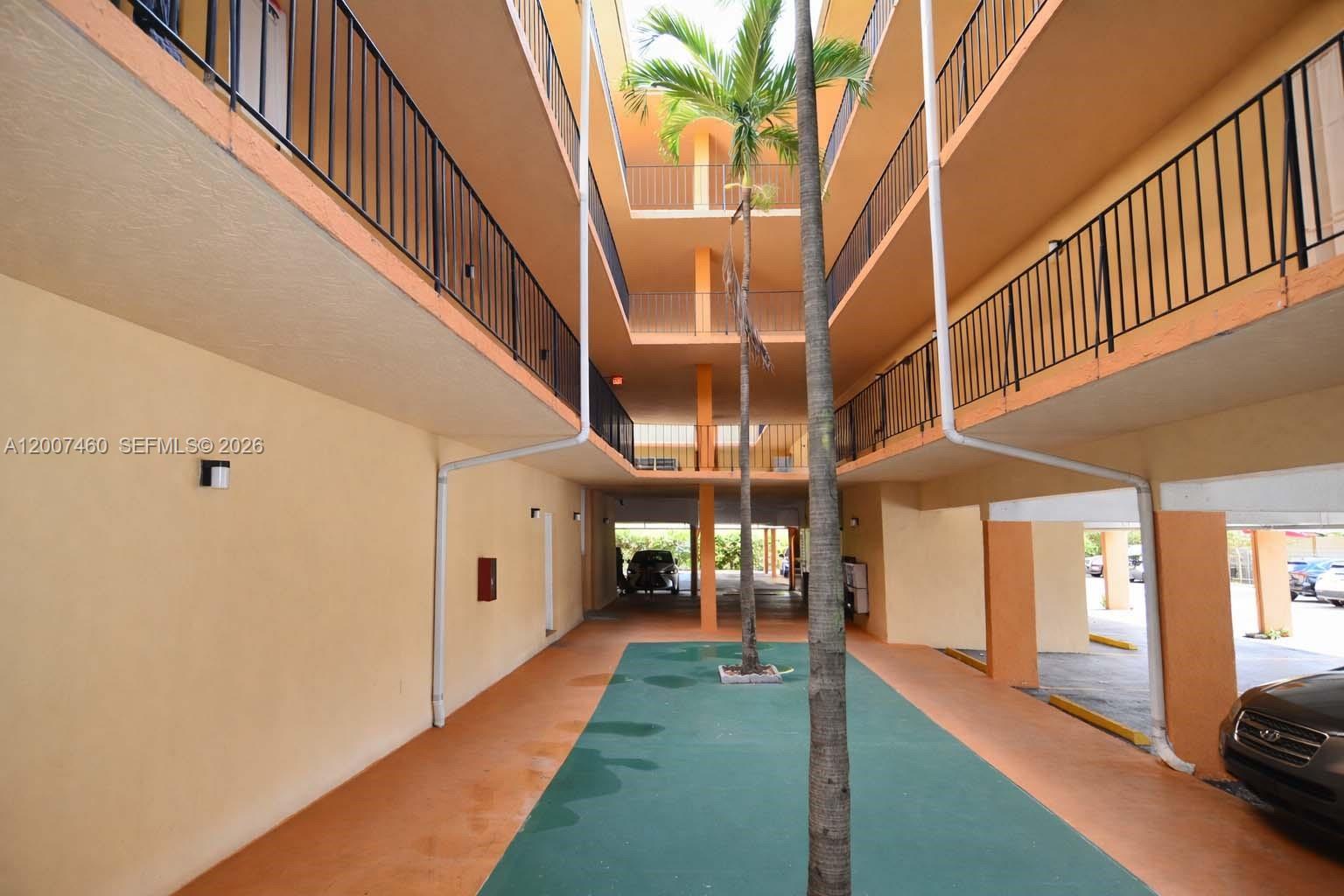 INTERNATIONAL CONDO - Residential