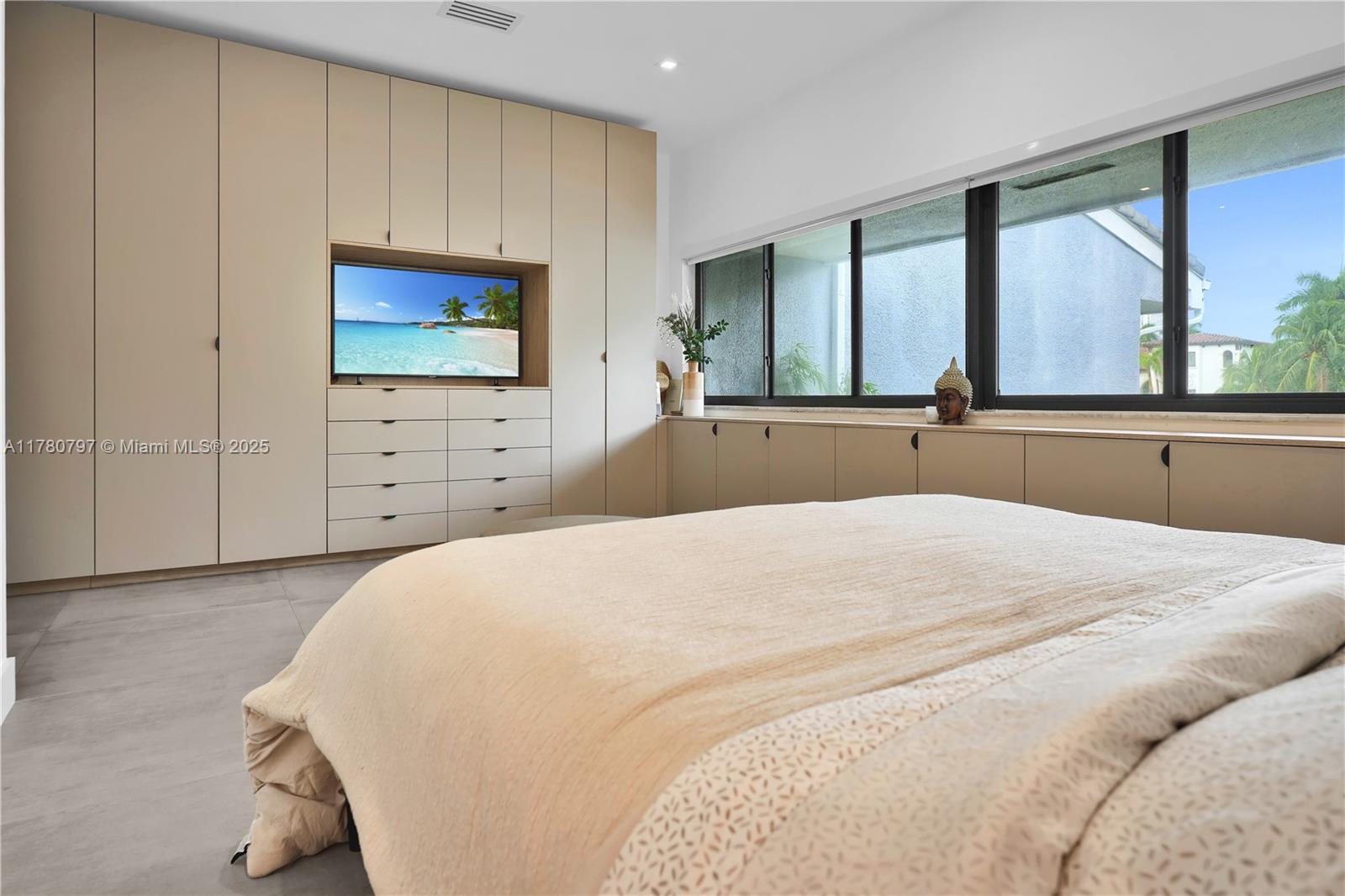 POINCIANA IS YT & RCQ CLU - Residential