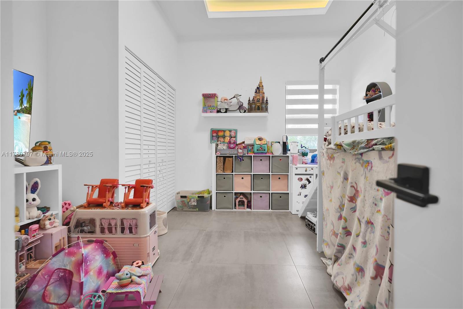 POINCIANA IS YT & RCQ CLU - Residential