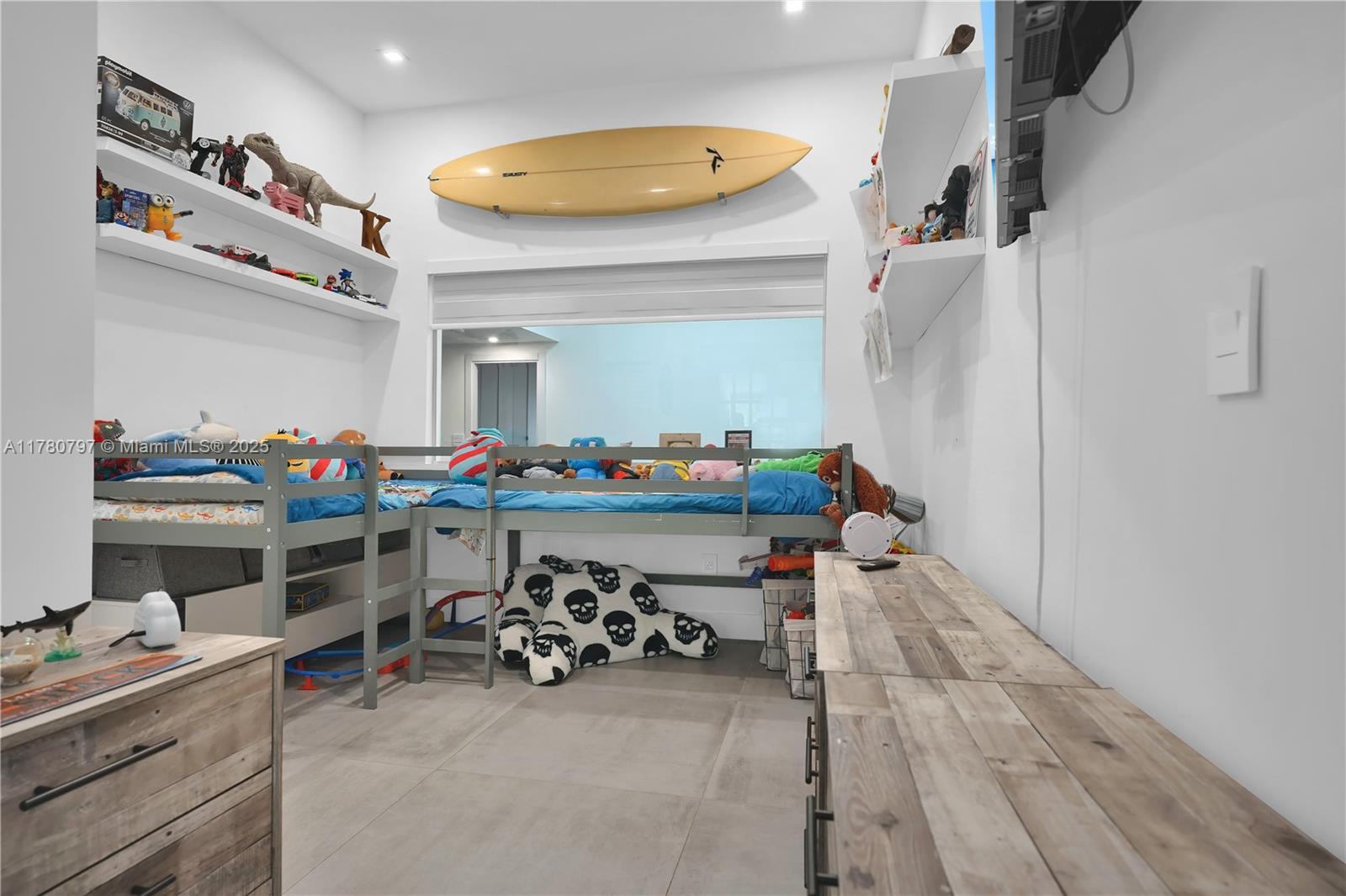 POINCIANA IS YT & RCQ CLU - Residential