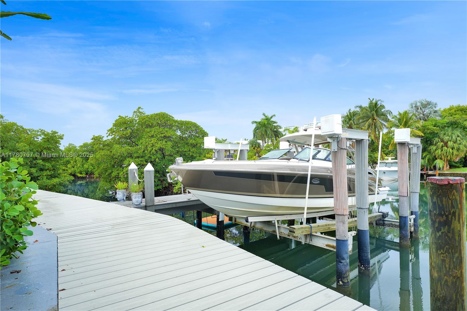 POINCIANA IS YT & RCQ CLU - Residential