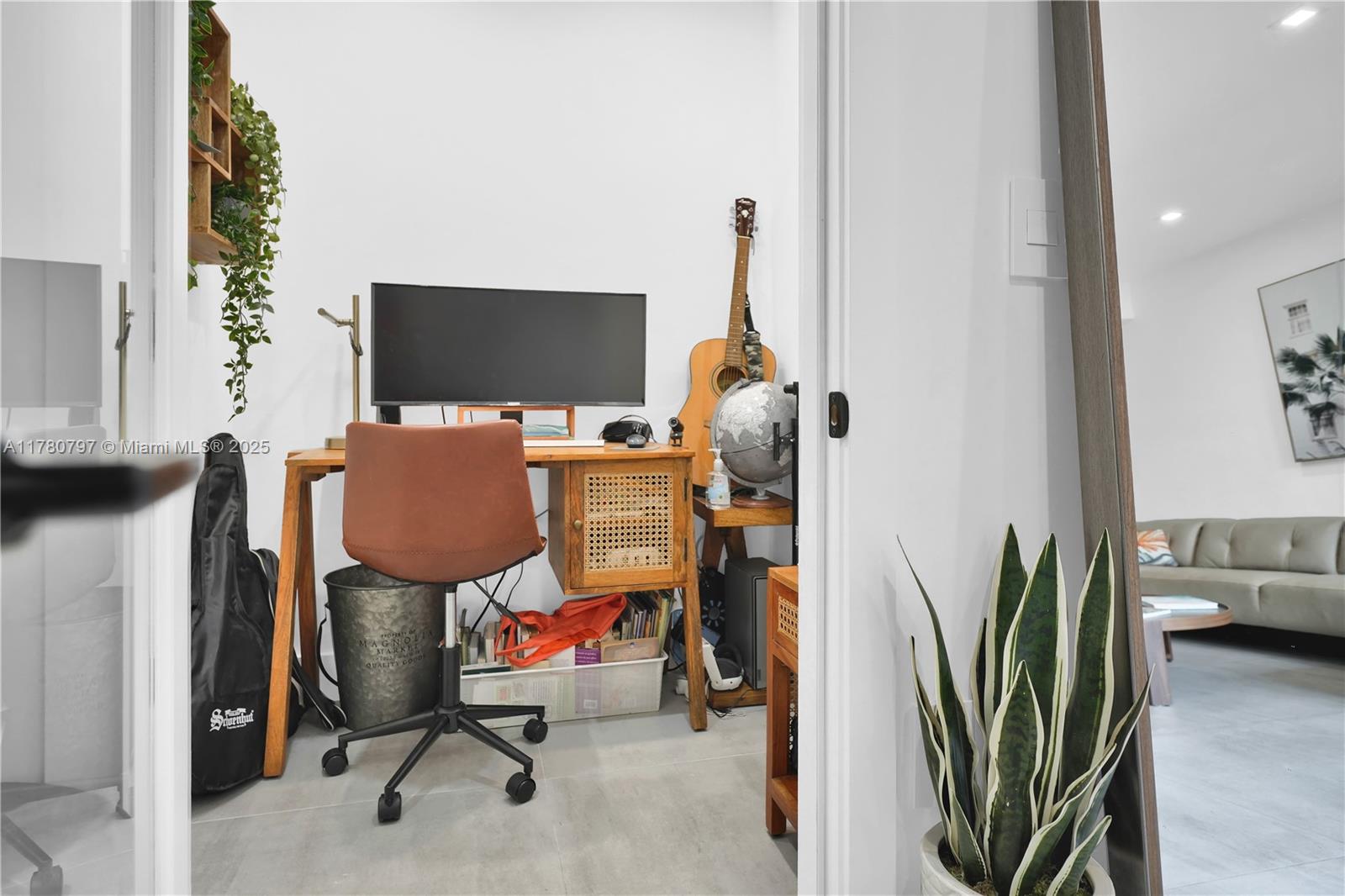 POINCIANA IS YT & RCQ CLU - Residential