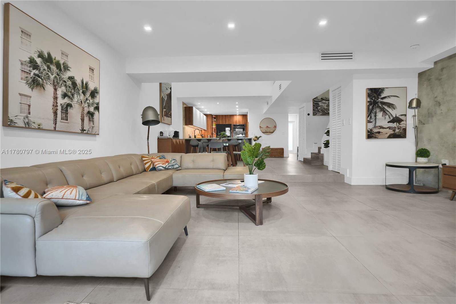 POINCIANA IS YT & RCQ CLU - Residential