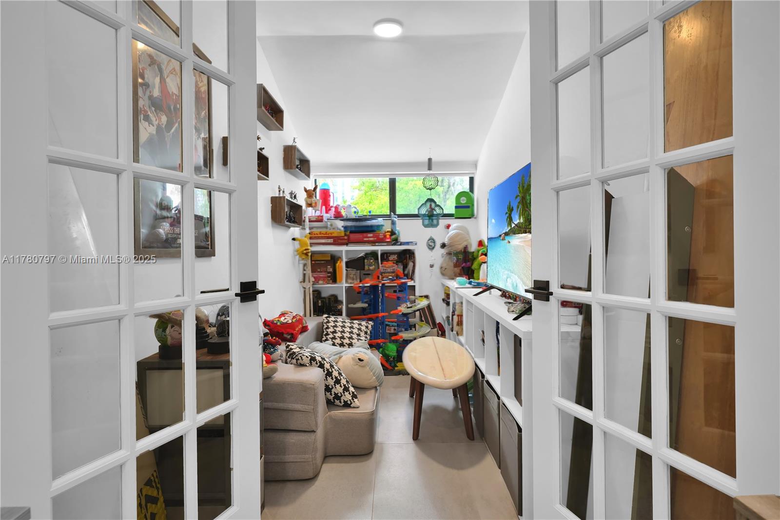 POINCIANA IS YT & RCQ CLU - Residential