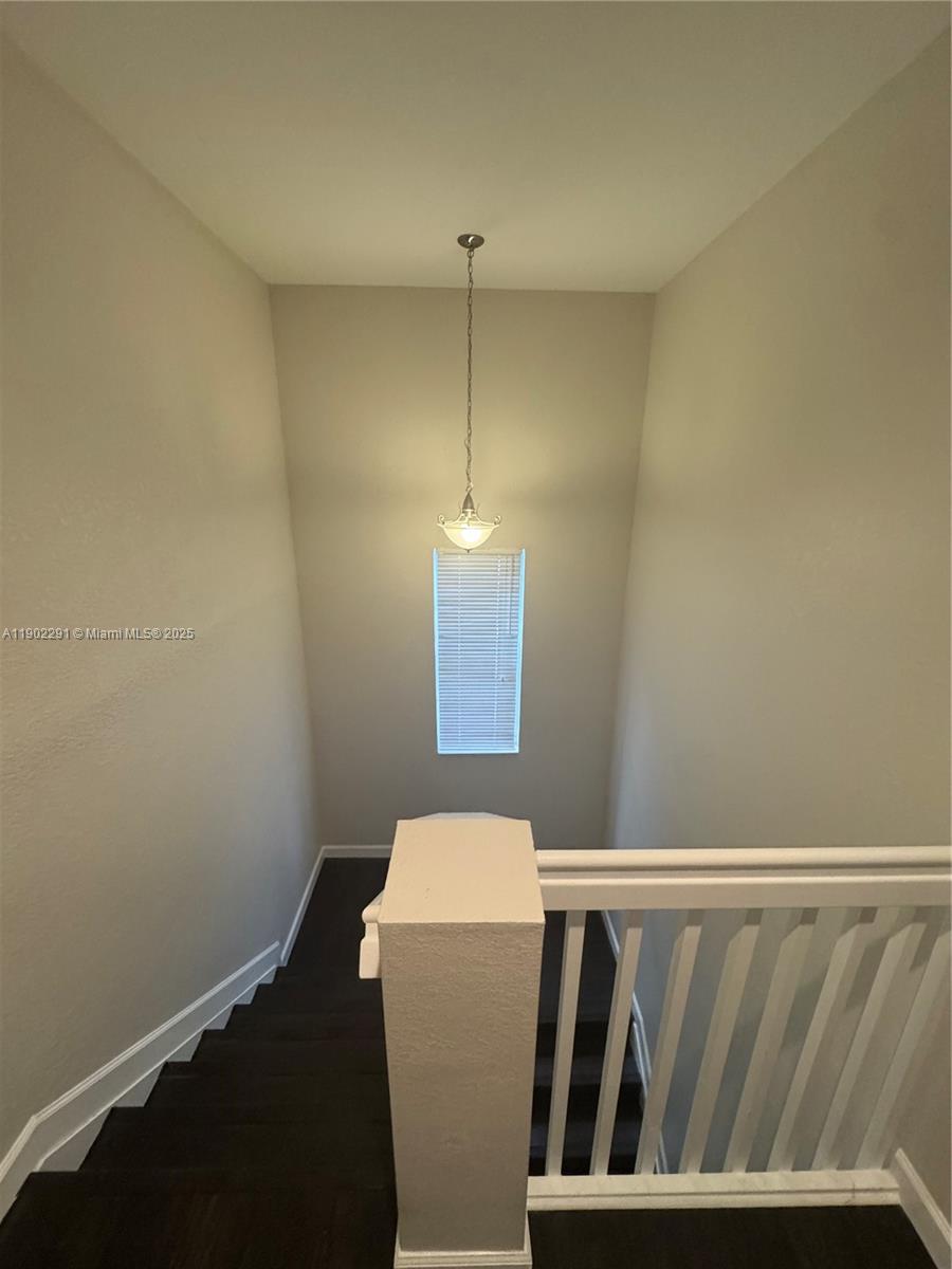 KENDALL COMMONS RESIDENTI - Residential Lease