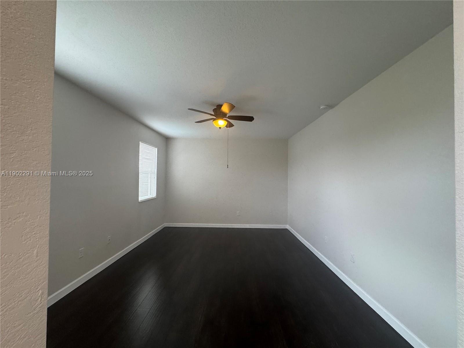 KENDALL COMMONS RESIDENTI - Residential Lease