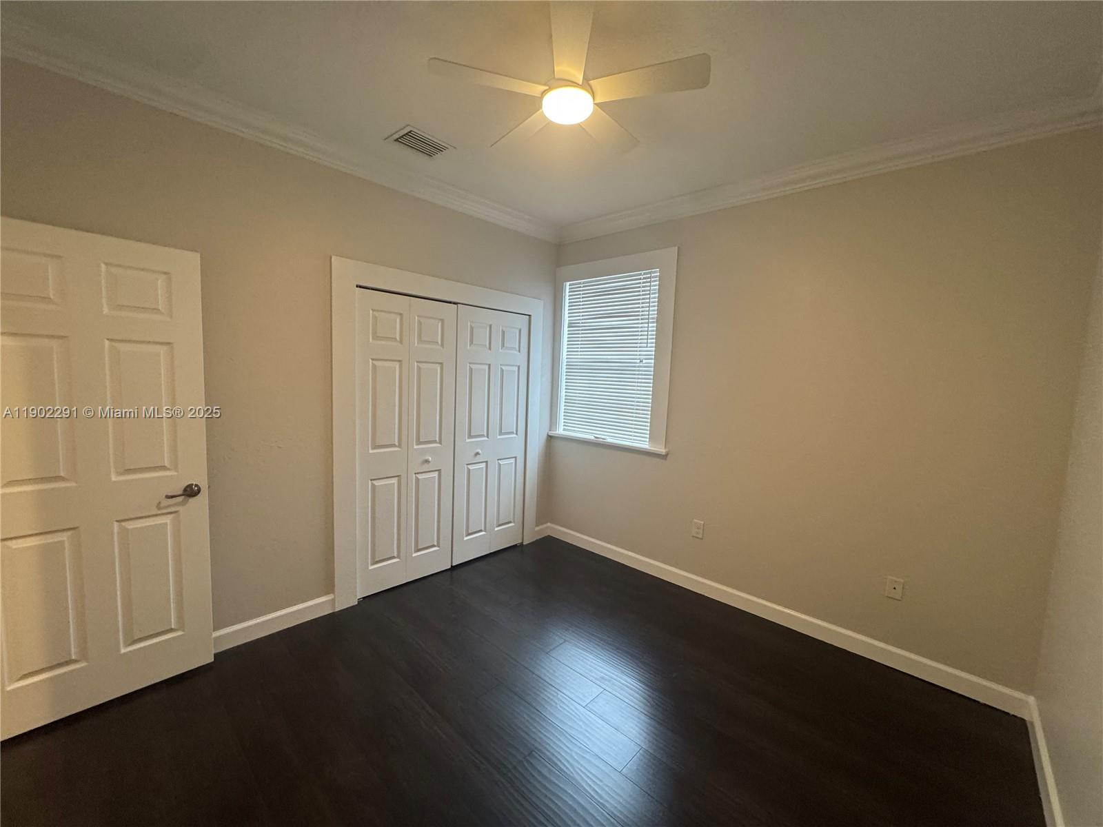 KENDALL COMMONS RESIDENTI - Residential Lease