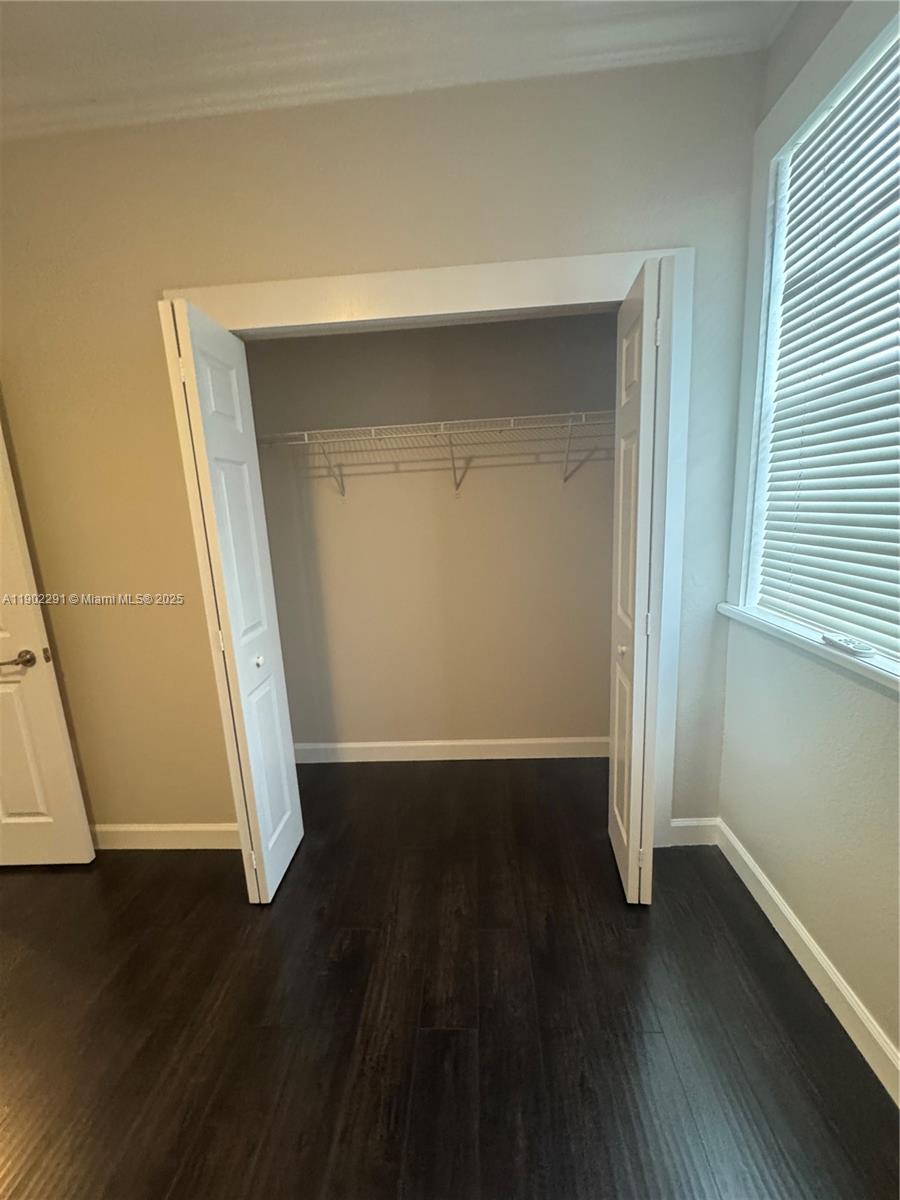 KENDALL COMMONS RESIDENTI - Residential Lease