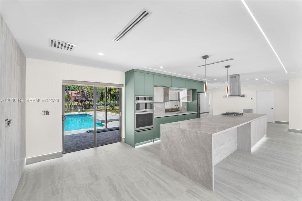 Photo of 4700 SW 110th Ave, Davie, FL 33328 (MLS # A12006044)