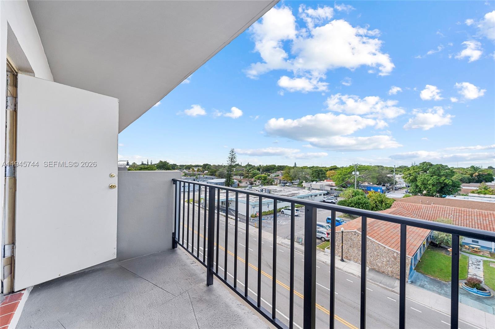 WINTER HAVEN TOWERS CONDO - Residential