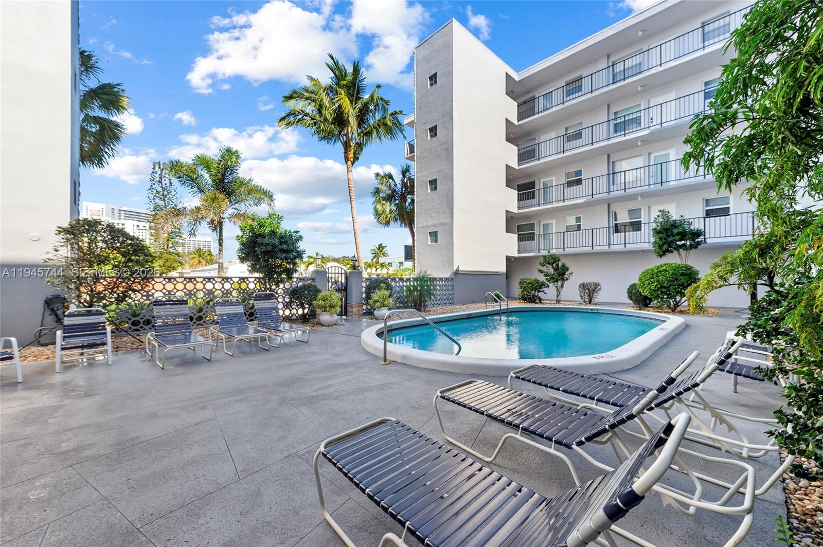 WINTER HAVEN TOWERS CONDO - Residential