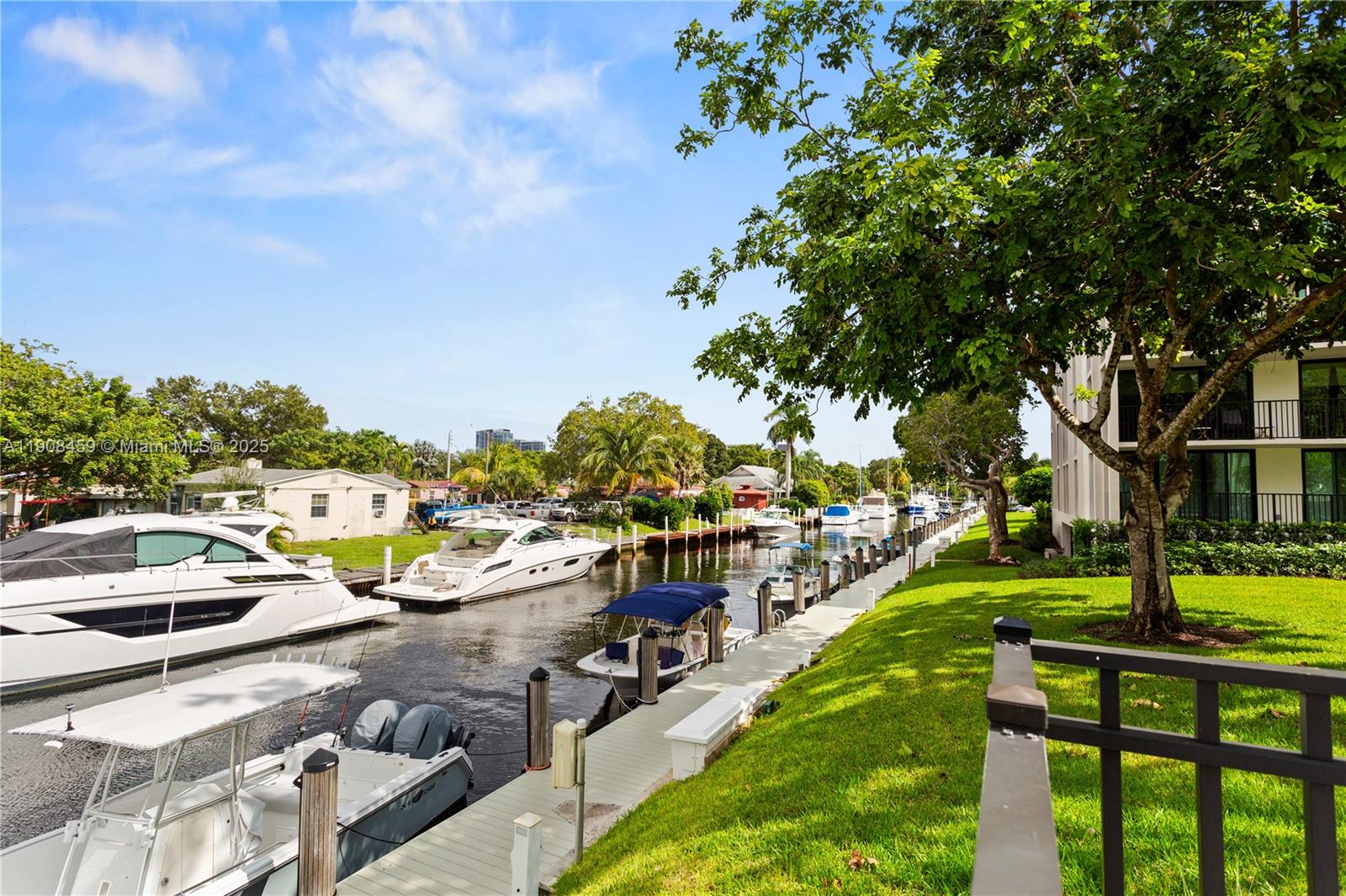 RIVER REACH CONDOMINIUM I - Residential