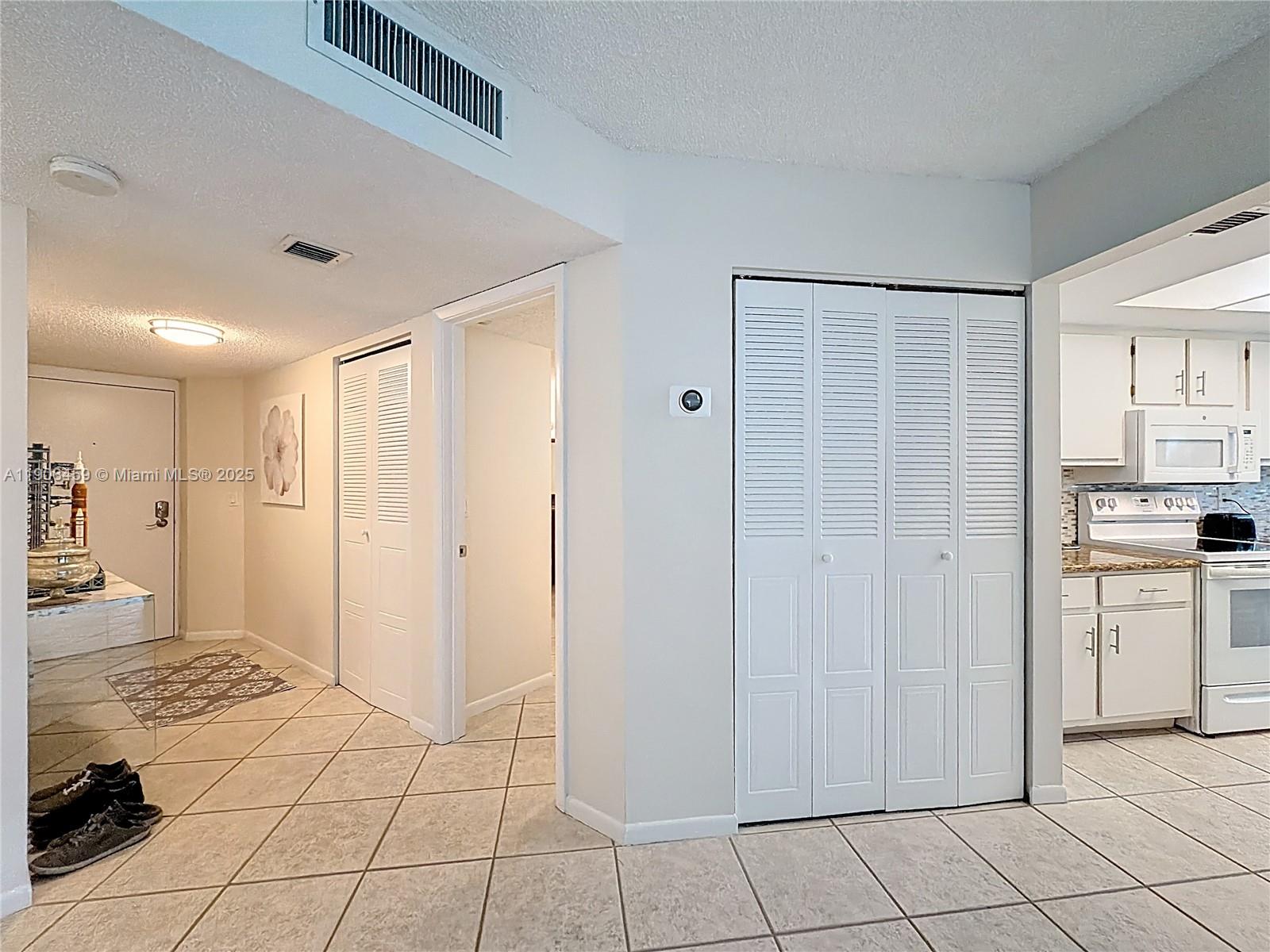 RIVER REACH CONDOMINIUM I - Residential