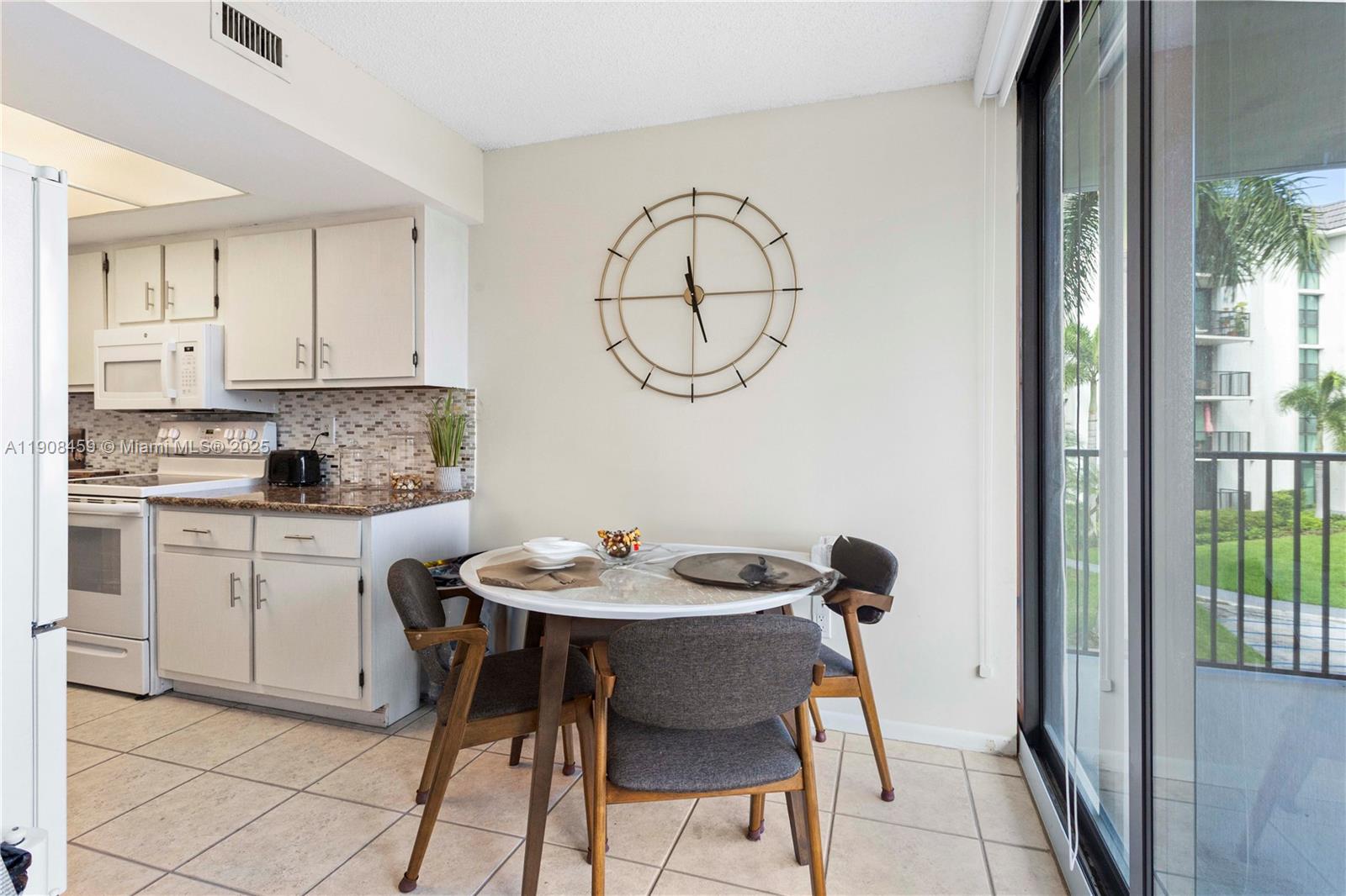 RIVER REACH CONDOMINIUM I - Residential