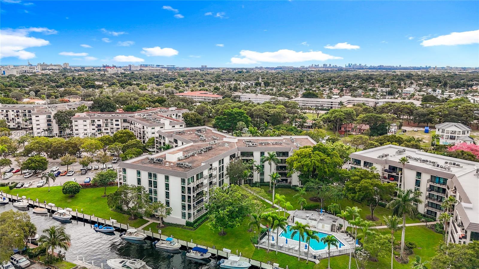 RIVER REACH CONDOMINIUM I - Residential