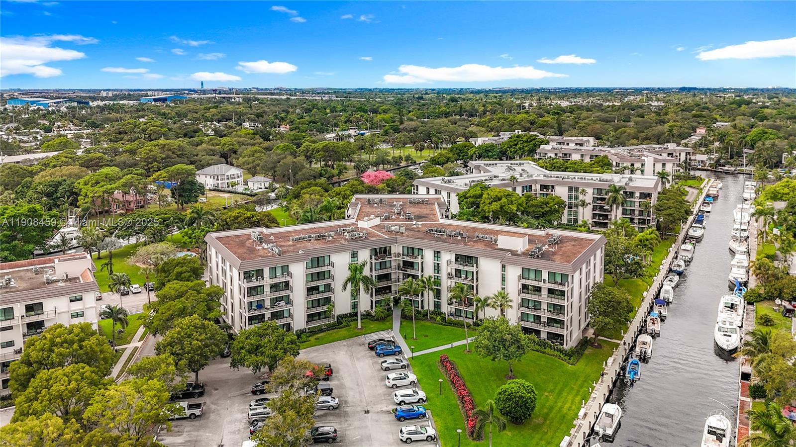 RIVER REACH CONDOMINIUM I - Residential