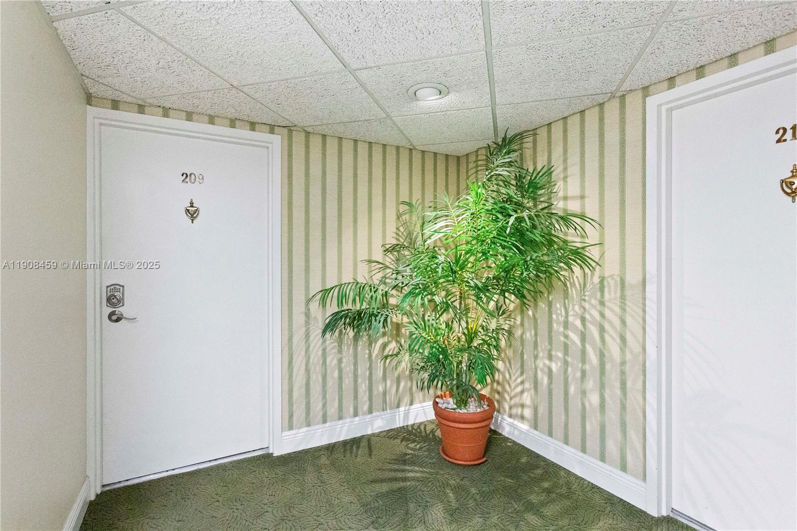 RIVER REACH CONDOMINIUM I - Residential