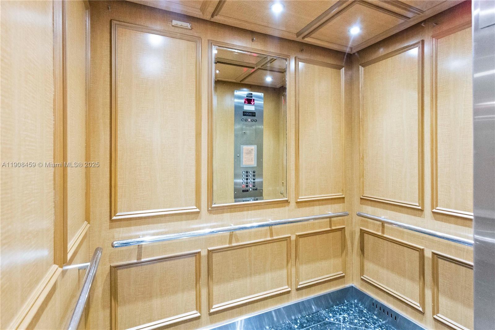 RIVER REACH CONDOMINIUM I - Residential