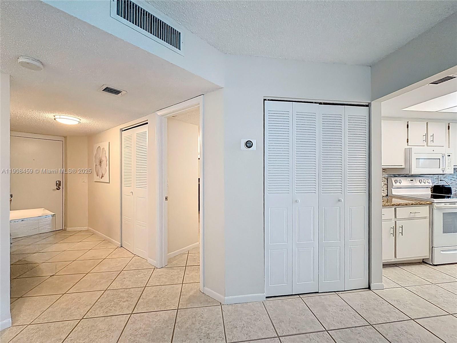 RIVER REACH CONDOMINIUM I - Residential