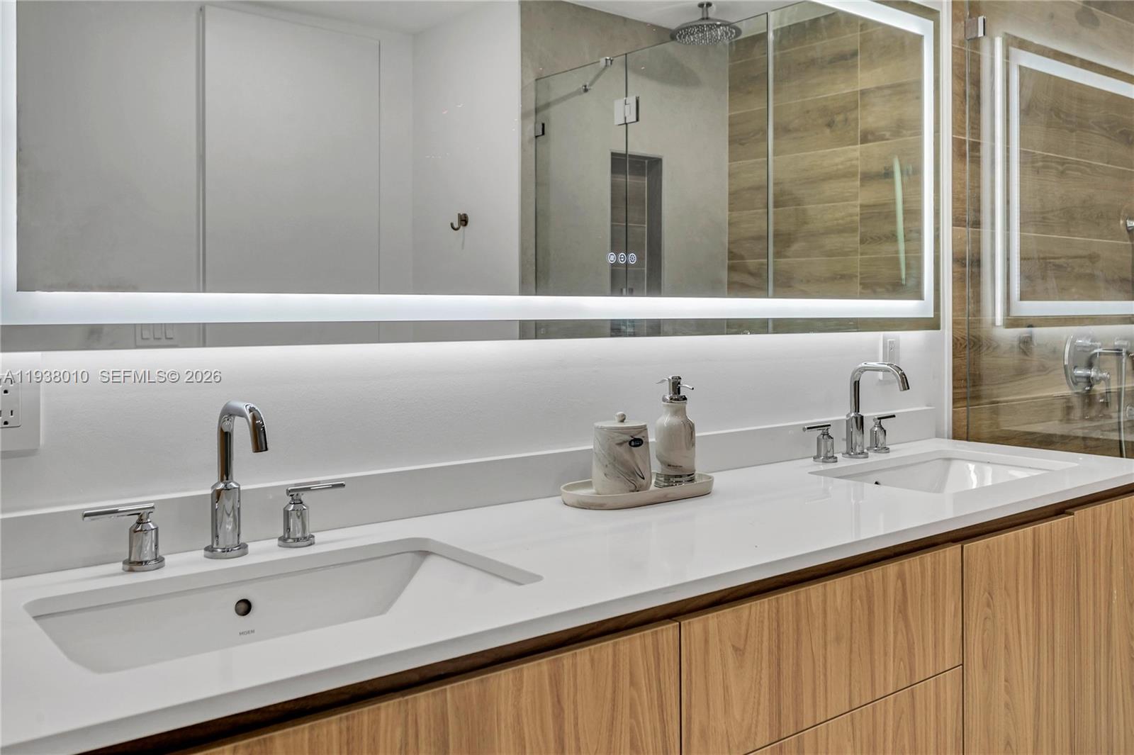 CUTLER BAY ESTATES - Residential