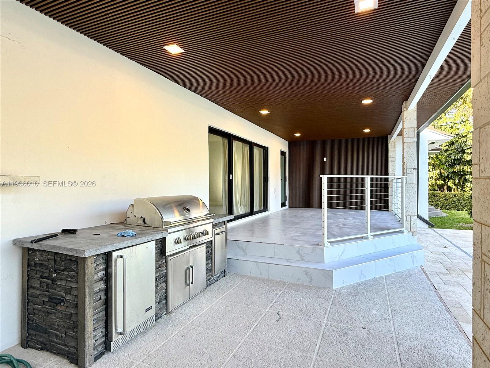 CUTLER BAY ESTATES - Residential