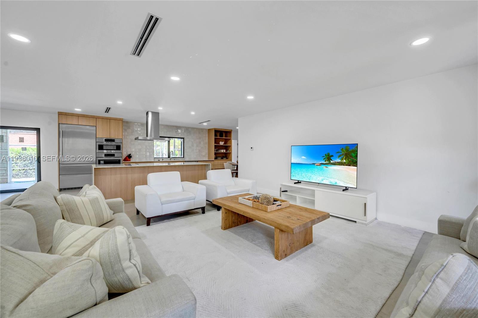 CUTLER BAY ESTATES - Residential